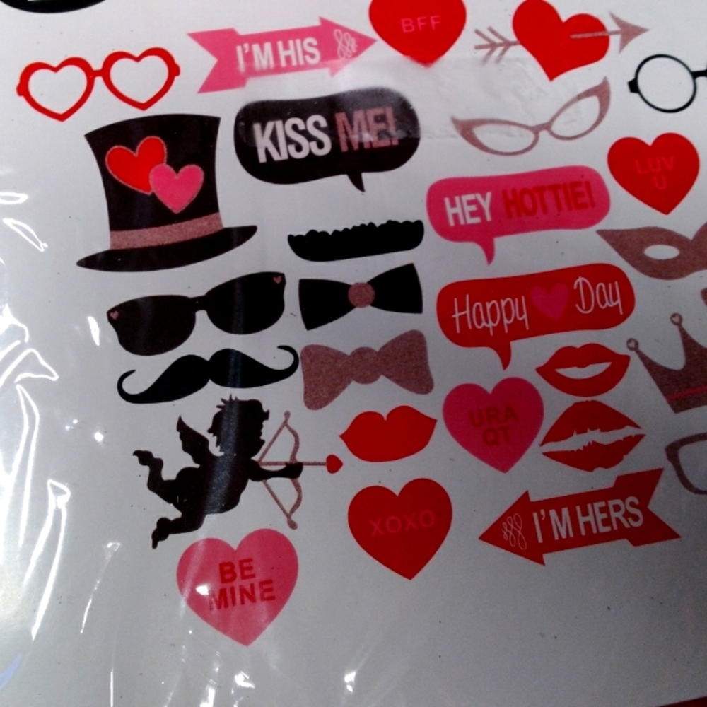 Photo Booth Props - Picture 2 of 3